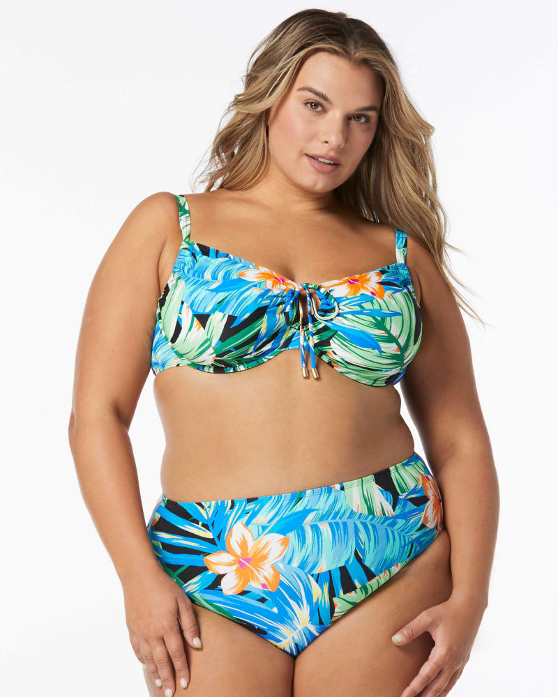 Front of a model wearing a size 32/34F AMOUR CAMI BRA in BLACK MLT by Coco Reef. | dia_product_style_image_id:332649
